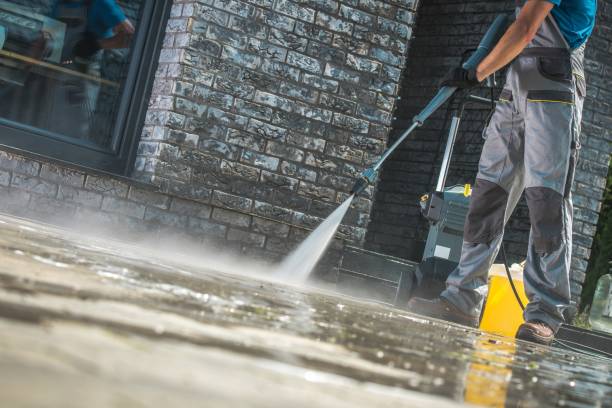 Best Pool Deck Cleaning  in Beacon Square, FL